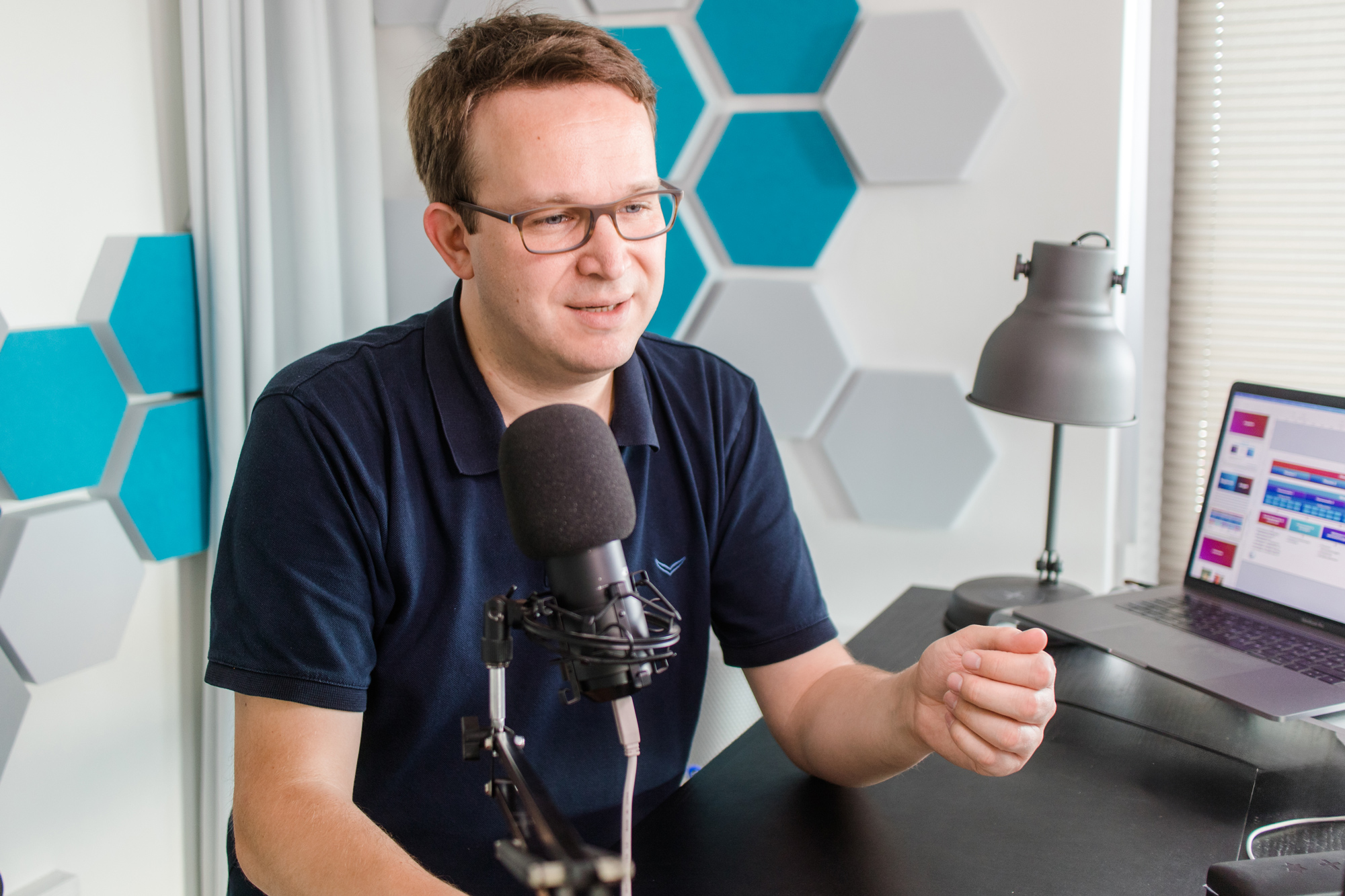 Leif Neugebohrn im Podcast-Studio
